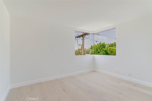 1305 N Columbus 208, Glendale, CA 91202