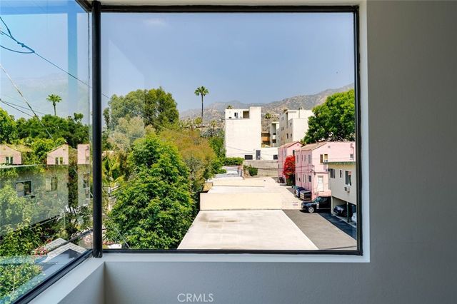 1305 N Columbus 208, Glendale, CA 91202