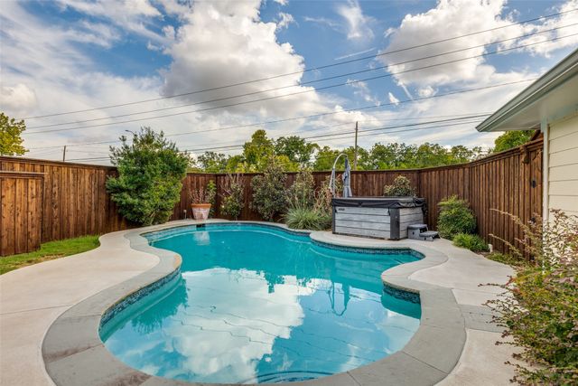 6604 Gretchen Lane, Dallas, TX 75252