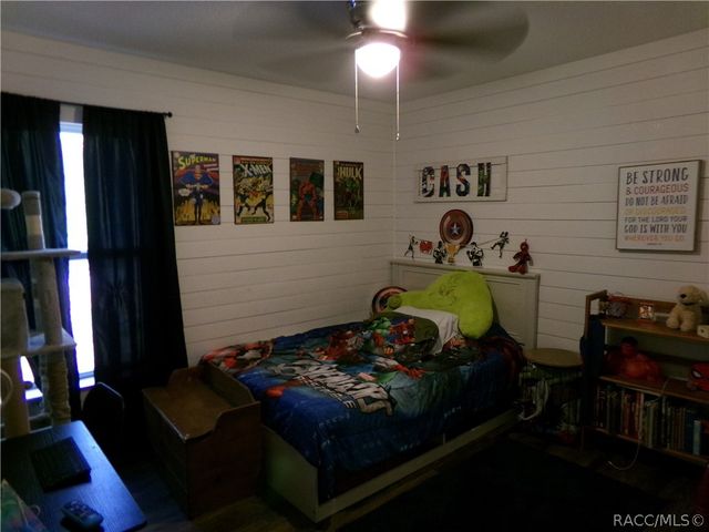 2454 W Riley Drive, Citrus Springs, FL 34434