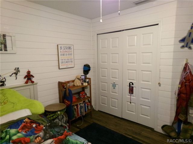 2454 W Riley Drive, Citrus Springs, FL 34434