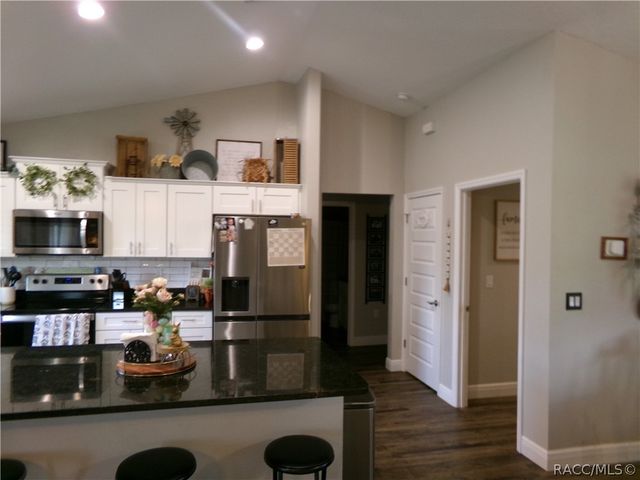 2454 W Riley Drive, Citrus Springs, FL 34434