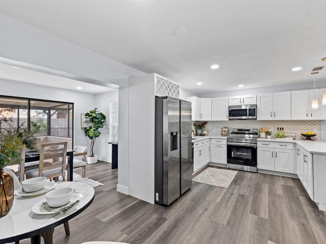 4928 SHETLAND AVENUE, Tampa, FL 33615