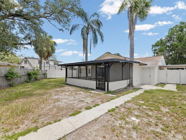 4928 SHETLAND AVENUE, Tampa, FL 33615