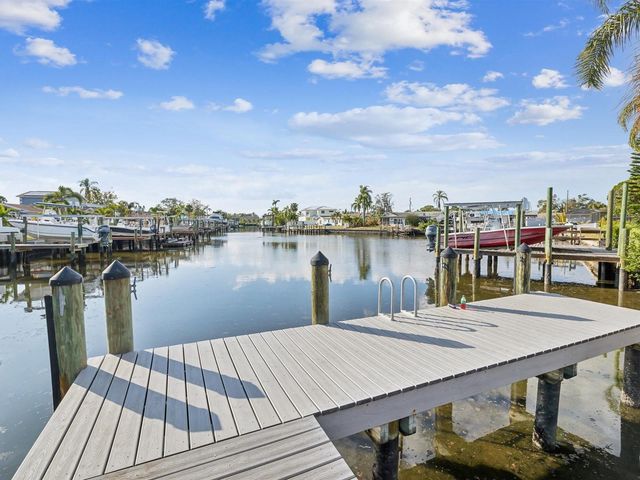 4928 SHETLAND AVENUE, Tampa, FL 33615