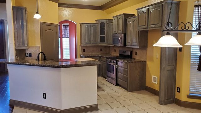 1621 Colonial Drive, Royse City, TX 75189
