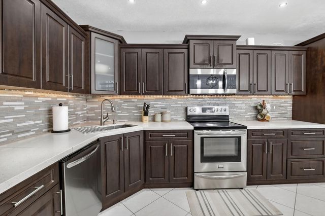 6500 SW 13th Street, Plantation, FL 33317