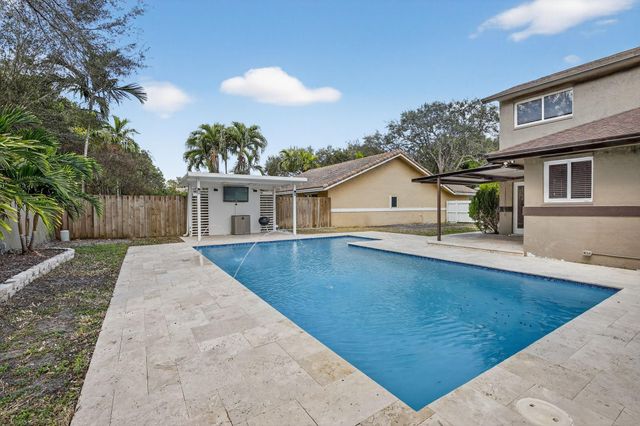 6500 SW 13th Street, Plantation, FL 33317