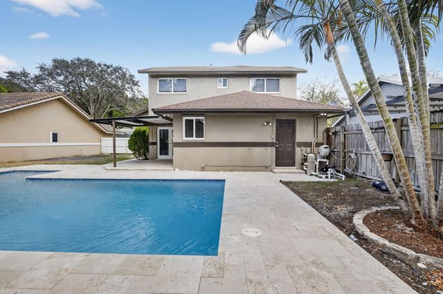 6500 SW 13th Street, Plantation, FL 33317