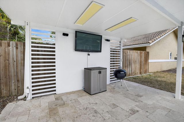 6500 SW 13th Street, Plantation, FL 33317