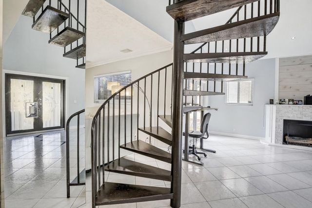 6500 SW 13th Street, Plantation, FL 33317