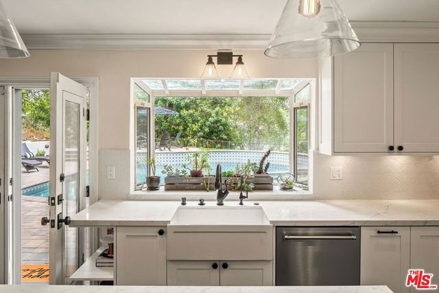 2626 Basil Lane, Los Angeles, CA 90077