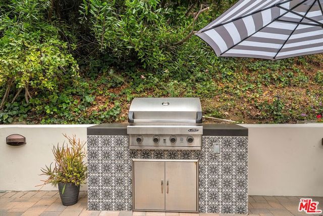2626 Basil Lane, Los Angeles, CA 90077