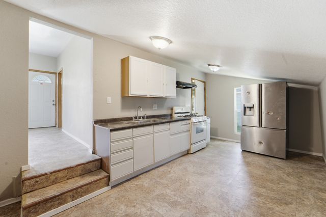 505 S 6th Street, Marshalltown, IA 50158