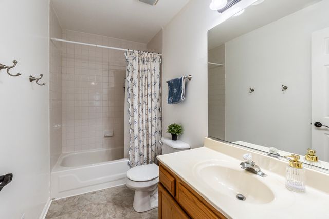 1251 Saddle Ridge Trail, Cary, IL 60013
