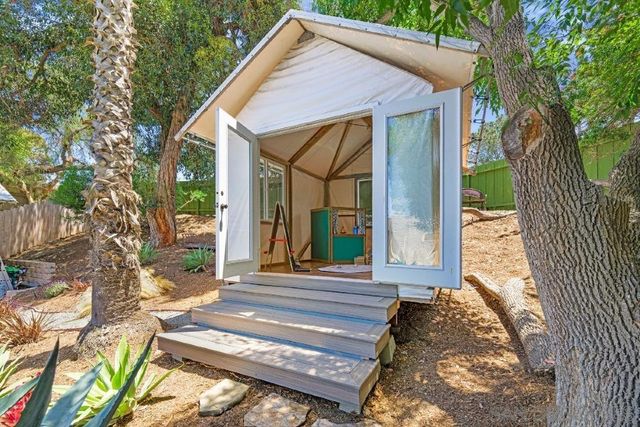 308 10 Glenmont Dr, Solana Beach, CA 92075
