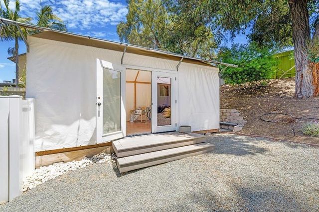 308 10 Glenmont Dr, Solana Beach, CA 92075