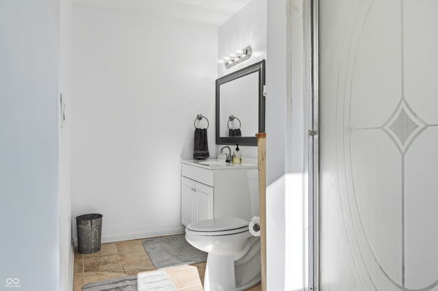 7805 N Alton Avenue, Indianapolis, IN 46268