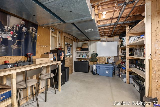 3460 Sunnyhill Street NE, Rockford, MI 49341