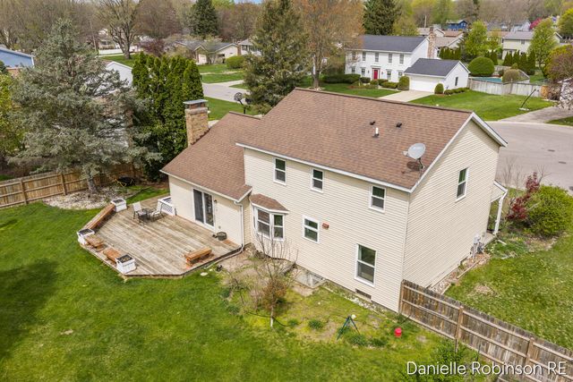 3460 Sunnyhill Street NE, Rockford, MI 49341