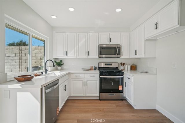 936 S Pearwood, Anaheim, CA 92806