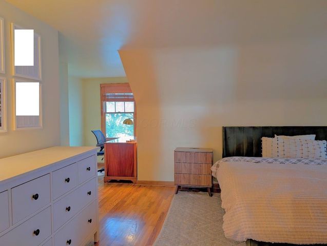 879 Grandon Avenue, Columbus, OH 43209