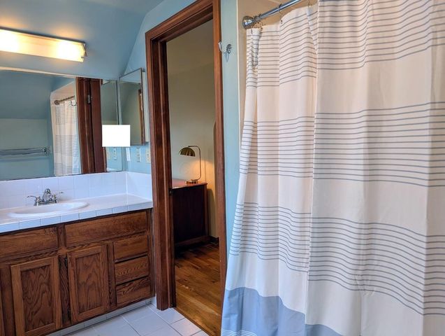 879 Grandon Avenue, Columbus, OH 43209