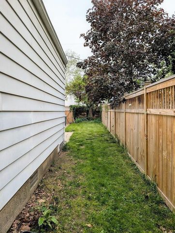879 Grandon Avenue, Columbus, OH 43209