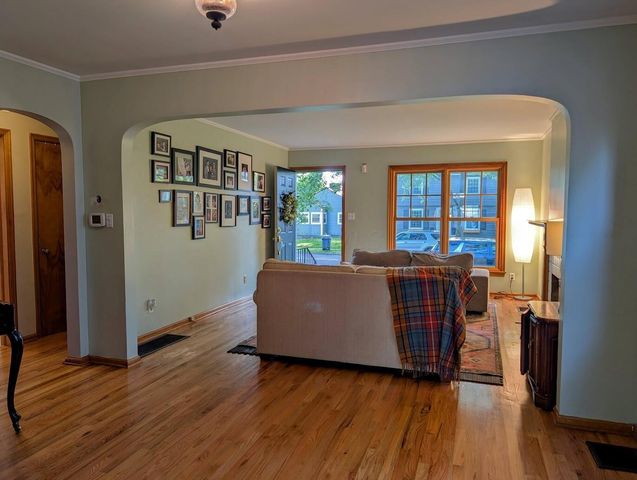 879 Grandon Avenue, Columbus, OH 43209