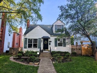 879 Grandon Avenue, Columbus, OH 43209