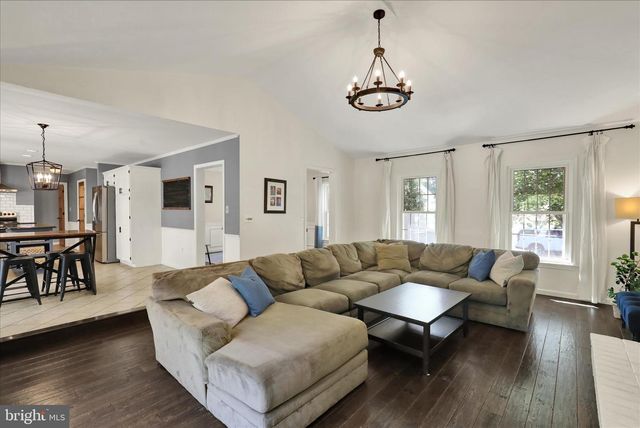 557 MAGNOLIA DR, Lititz, PA 17543