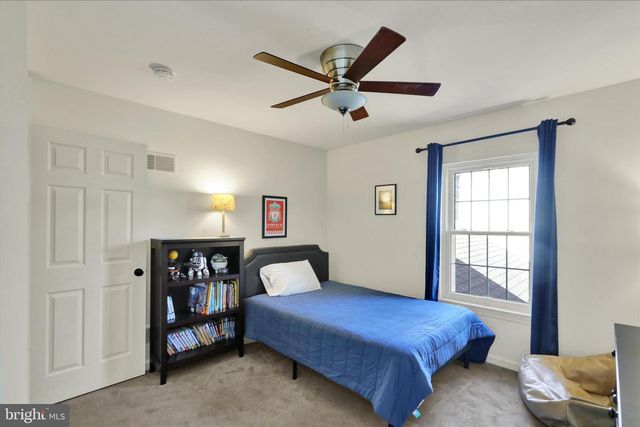 557 MAGNOLIA DR, Lititz, PA 17543