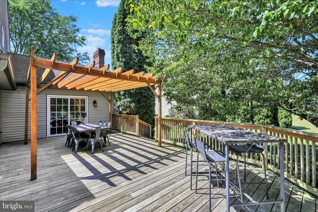 557 MAGNOLIA DR, Lititz, PA 17543