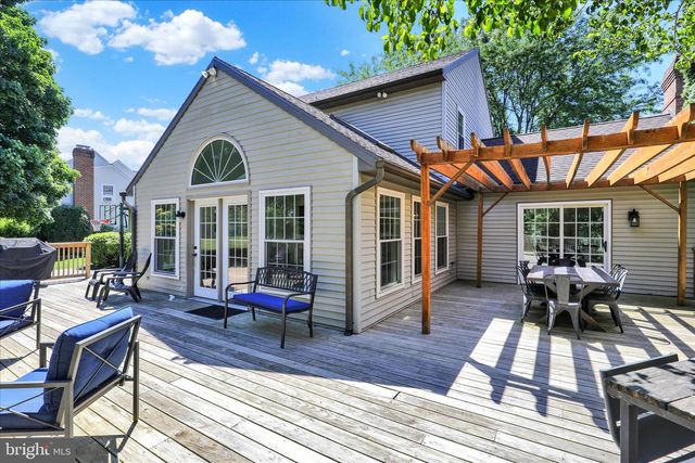 557 MAGNOLIA DR, Lititz, PA 17543