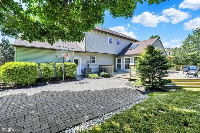 557 MAGNOLIA DR, Lititz, PA 17543