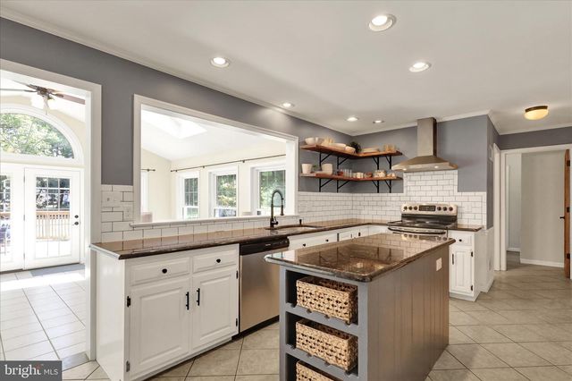 557 MAGNOLIA DR, Lititz, PA 17543