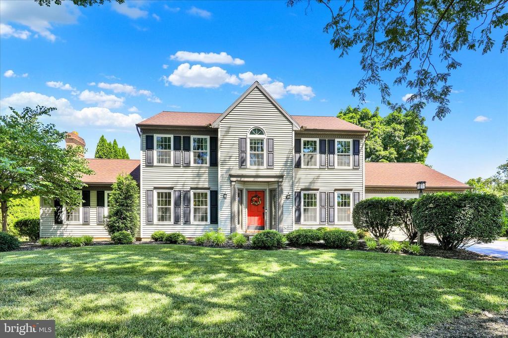 557 MAGNOLIA DR, Lititz, PA 17543