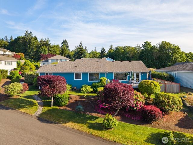 650 Medallion Place E, Port Orchard, WA 98366