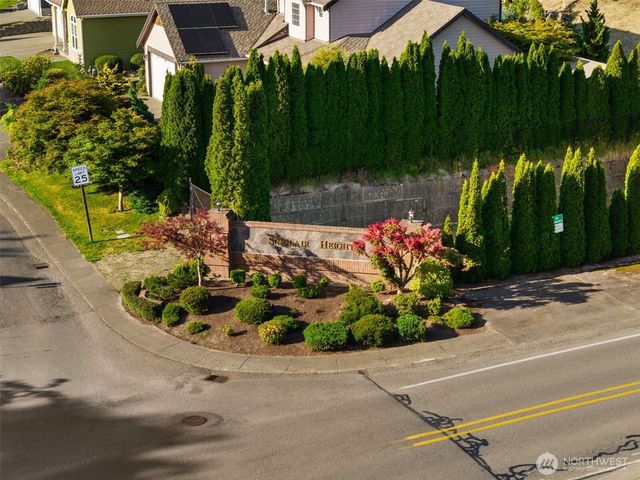 650 Medallion Place E, Port Orchard, WA 98366