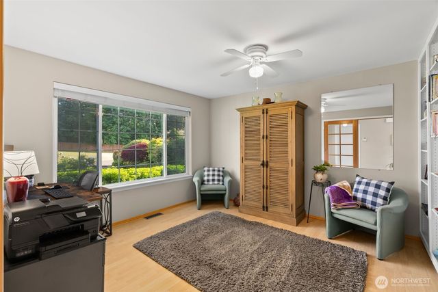 650 Medallion Place E, Port Orchard, WA 98366