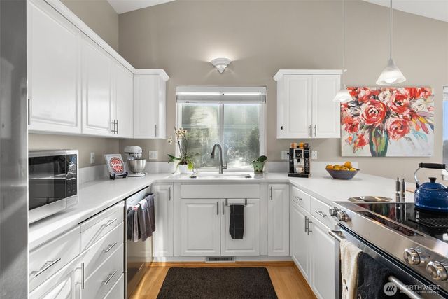 650 Medallion Place E, Port Orchard, WA 98366