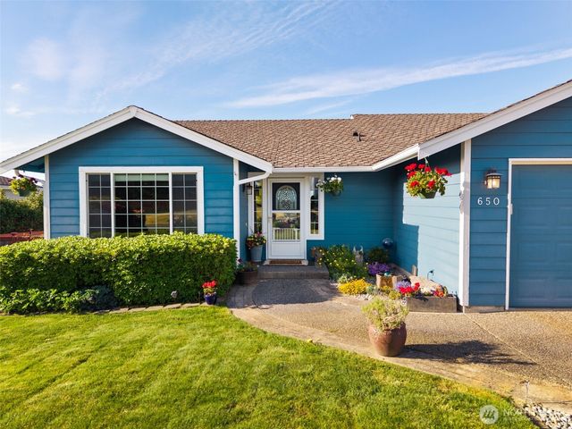 650 Medallion Place E, Port Orchard, WA 98366