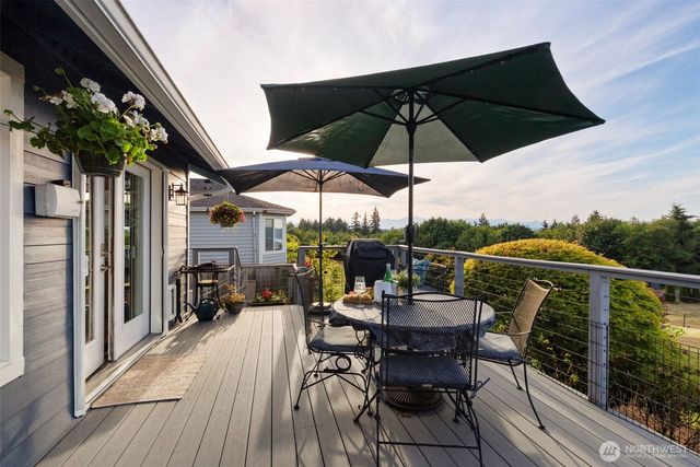 650 Medallion Place E, Port Orchard, WA 98366
