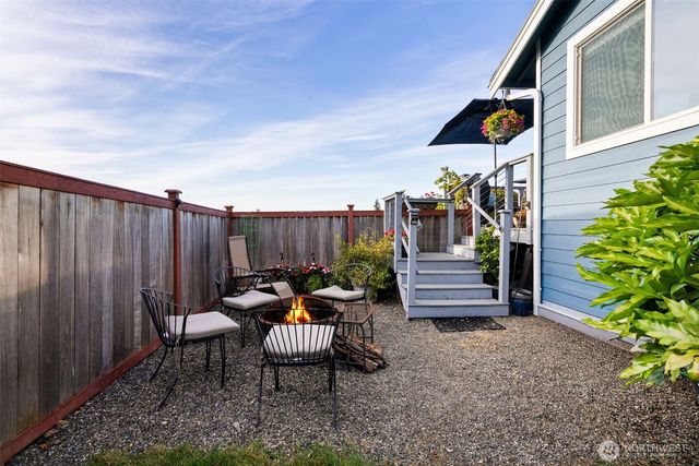 650 Medallion Place E, Port Orchard, WA 98366