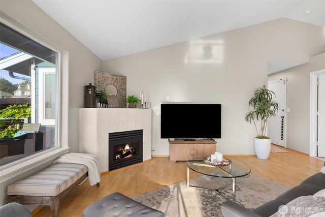 650 Medallion Place E, Port Orchard, WA 98366