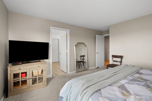 650 Medallion Place E, Port Orchard, WA 98366