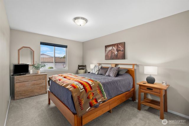650 Medallion Place E, Port Orchard, WA 98366