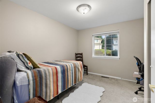 650 Medallion Place E, Port Orchard, WA 98366
