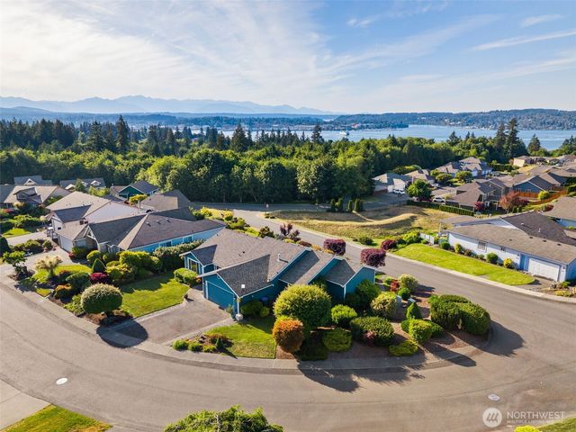 650 Medallion Place E, Port Orchard, WA 98366