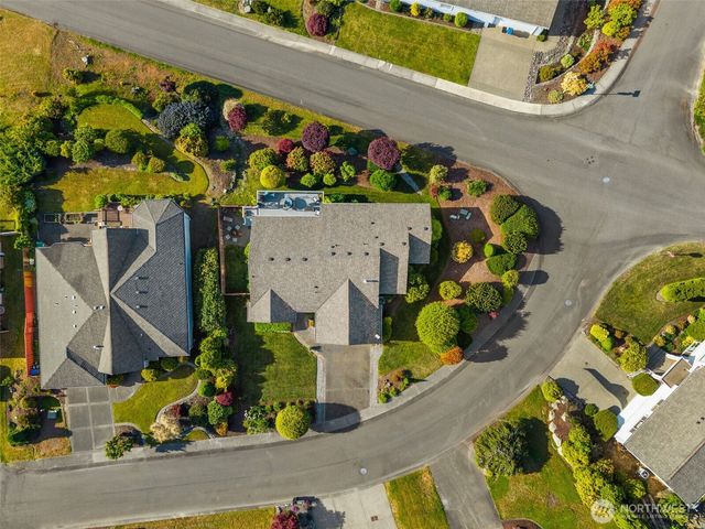 650 Medallion Place E, Port Orchard, WA 98366